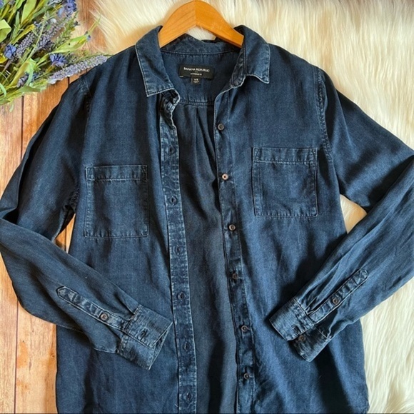 Banana Republic | boyfriend fit button up shirt - Picture 2 of 7